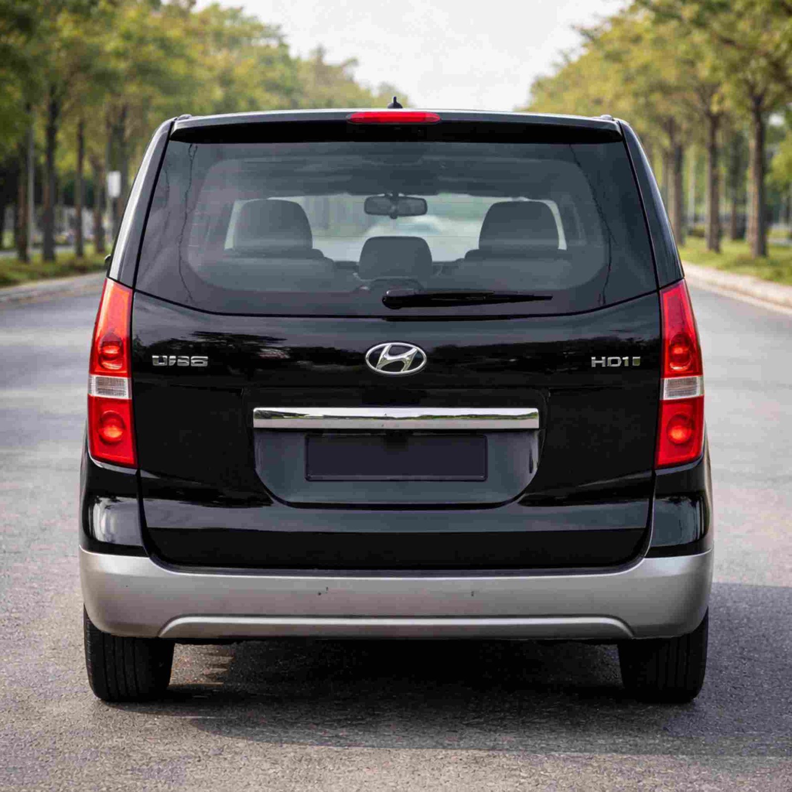 Hyundai H1 With Chauffeur